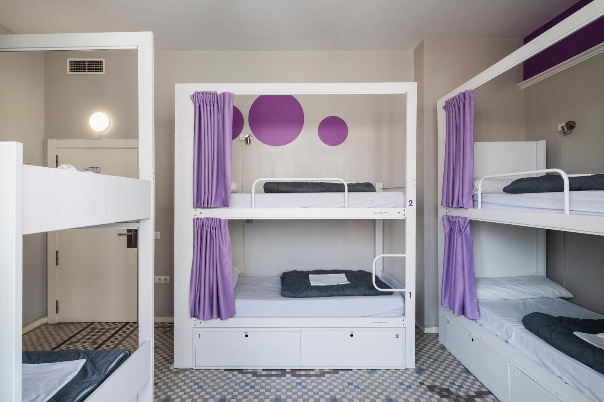 Purple Nest Auberge de jeunesse *