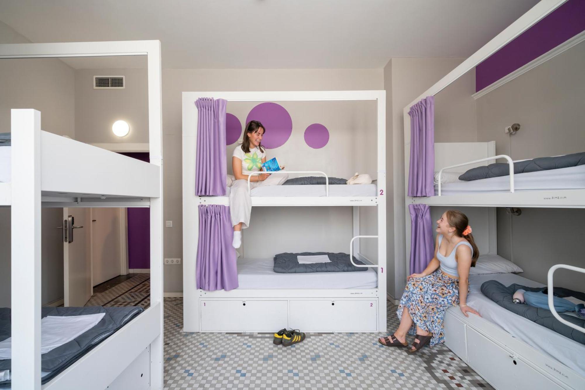 Purple Nest Auberge de jeunesse *